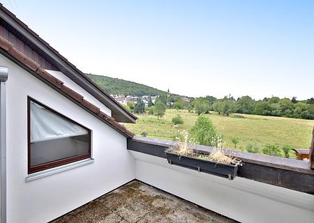 Wohnen, wo andere Urlaub machen! - Ausblick Loggia