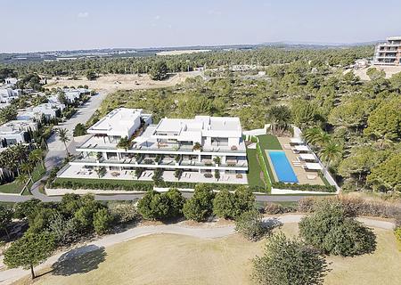 Fantastische Penthouse-Wohnungen mit 4 Schlafzimmern, Klimaanlage, Tiefgaragenstellplatz und Meerblick im exklusiven Las Colinas Golf Resort