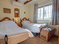 Sehr schöne Landhaus-Villa mit 3 Schlafzimmern, 2 Bädern, Dachterrasse und Privatpool