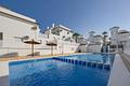 Villa mit 3 Schlafzimmern, 3 Bädern, Dachterrasse, Kfz-Stellplatz und Gemeinschaftspool