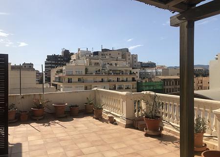 Mallorca Penthouse in Palma mit Bergblick zu verkaufen