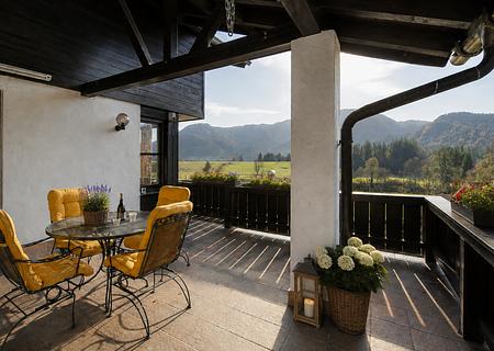 Zuhause mit Alpenpanorama – Zweitwohnsitz & Ferienwohnung mit attraktiven Mieteinnahmen! - Terrasse-Titel scout-2