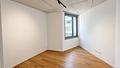 Designstarke Wohnung mit großem Balkon und maßgefertigter Einbauküche - Büro oder
