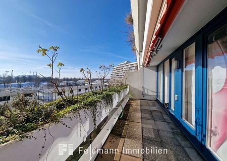 Toplage im Olympiadorf: Großzügiges Wohnen mit traumhafter Aussicht. - Terrasse nach Süden