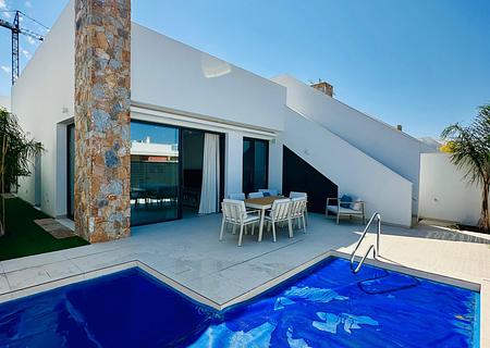 Bezugsfertige Villa mit Meerblick, großem Pool und Sommerküche - IMG-20250731-WA0033