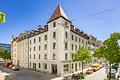 Erstbezug nach hochwertiger Sanierung: Sehr charmante 2,5-Zimmer-Altbauwohnung mit Balkon - Prachtvolles Altbau-Palais
