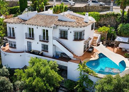 Mediterranes Anwesen am Monte Pego mit Gäste-Casita, zwei privaten Pools und vielseitigem Potenzial