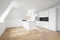 Exklusive 4-Zimmer-Maisonettewohnung mit Dachterrasse im Stattelmann Palais - Neue Einbauküche mit Markengeräten