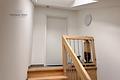 Hochwertige 4 Zimmer DG-Whg in vollständig saniertem Dreifamilienhaus mit bester Energieeffizienz A+ - Treppenhaus Eingang zur Wohnung