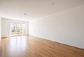 Neuwertige 3-Zimmer-Wohnung mit Wintergarten und Balkon - Helles Wohnzimmer