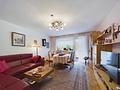 Attraktive 2-Zimmer-Wohnung mit Loggia und Balkon
- begehrte Wohnlage
- 2. Obergeschoss mit Lift - Wohnzimmer