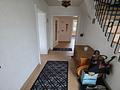 Wohnen mit Weitblick- großzügiges Zweifamilienhaus mit Dachterrasse in ruhiger Lage - Treppenhaus 1