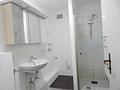 2-Zimmer-Wohnung in Freilassing mit Balkon & Holzofen – gepflegt und vermietet - Bad mit Dusche