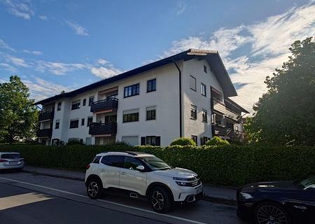 Bad Tölz:
Attraktives, vermietetes 1-Zimmer-Apartment mit Terrasse und TG-Stellplatz - Straßenansicht