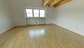 Attraktive, großzügige 3-Zimmer-Mietwohnung mit Galerie und Balkon in Ainring - sofort verfügbar! - Wohnzimmer