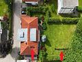 Für Investor, Bestlage Schloßberg-Stephanskirchen, über den Dächern von Rosenheim, MFH+Baugrundstück - Blick zum Mehrfamilienhaus und Baugrundstück