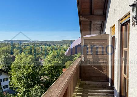 bezugsfreie Dachgeschoßwohnung in Vagen / Garage / Kaminofen - Westbalkon
