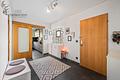 Renovierte 3-Zimmer-Wohnung mit Garage, Balkon und Heuchelberg-Blick in guter Lage - Diele