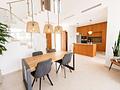Moderne freistehende Villa mit privatem Pool und Dachterrasse