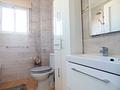 Villa mit 4 Schlafzimmern, 3 Bädern, Dachterrasse, Privatpool und schönem Ausblick