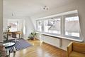 Exquisite Jugendstil-Maisonette mit historischem Charme, Tageslichtbad mitten in Baden-Baden - Wohnzimmer