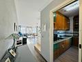 Maisonette-Wohnung mit 3 Schlafzimmern, 2 Bädern, 2 Kfz-Stellplätzen, Gemeinschaftspool und Meerblick nur 100 m vom Strand