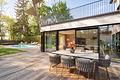 Moderne Architektenvilla mit exklusivem Interior-Konzept, Lift, Spa-Lounge, Home-Gym und Outdoorpool - Freiräume zum Entspannen & Genießen unter freiem Himmel