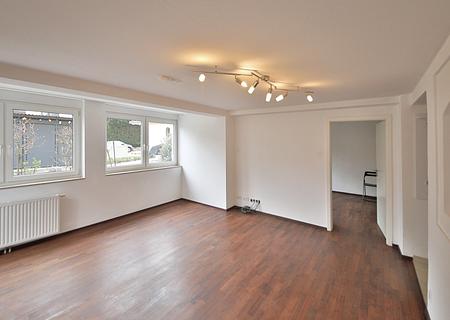 Stilvolle 2-Zimmer-Wohnung mit Gartenanteil – modern, gepflegt und sofort bezugsbereit! - Wohnzimmer
