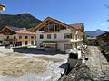 Ihre Traumwohnung in Schliersee-Neuhaus
- Bergpanoramablick
- Südterrasse 
- Großer Garten - Hausansicht