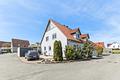 Neuwertiges Drei-Giebel-Haus * Doppelhaushälfte zum Kauf auf Nießbrauchbasis - Aussenansicht