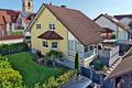 Einziehen und wohlfühlen! Gepflegtes Familiendomizil mit Terrasse, Garten und viel Wohnraum - Garten und Terrasse