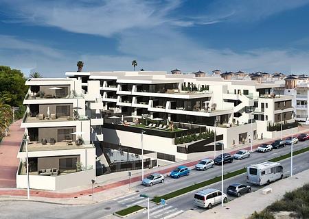 Penthouse-Wohnungen mit 2 Schlafzimmern, 2 Bädern, Dachterrasse, Möblierung, Meerblick, Tiefgaragenstellplatz und Gemeinschaftspool