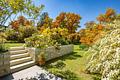 Großzügiges Familiendomizil mit Spa-Bereich, Traumgarten und Pool in Villenlage - Herbstliche Gartenidylle pur