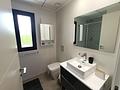 Moderne Erdgeschoss-Wohnung mit 3 Schlafzimmern, 2 Bädern, privatem Garten und Gemeinschaftspool