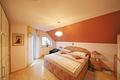 Tolle 4-Zimmer-Dachgeschoss-Wohnung mit Balkon und PKW-Plätzen - Schlafzimmer