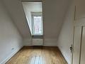 Charmanter Altbau nahe Hauptbahnhof: 4 Wohnungen / 21 Zimmer, Innenhof, Balkone & sehr gute Rendite - Zimmer 6, DG
