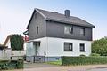 Zentral gelegenes Einfamilienhaus mit großzügigem Gartengrundstück und Bauplatzoption - Außenansicht
