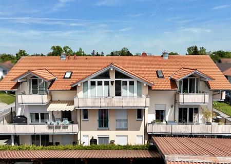 Flexibler DG-Wohntraum: Große Einheit, evtl. in 2 Wohnungen teilbar! Bad Aibling - Willing - Blick zur Wohnung