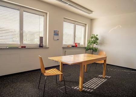 Viel Raum für Ihre Geschäftsideen – attraktive Gewerbefläche mit Büro und vielseitigen Möglichkeiten - Büro OG 