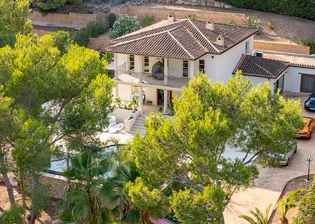 Neuwertige, exclusive Villa in bester Gegend Mallorcas