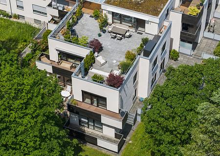 Exklusive Penthouse-ETW * Große Dachterrasse * 10 Jahre Rückvermietung - Drohnen-Aufnahme
