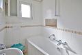 Bieterverfahren!!! Vielseitiges Wohnjuwel mit Garten, Balkon, Kamin und Nutzraum für Ideen. - Badezimmer mit Badewanne