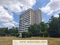 Wohnen im Münchner Süden: Gepflegtes 1-Zi.-Apartment mit sonnigem Südost-Balkon - Hausansicht
