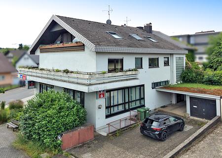 Wohnung mit Freiraum: 3 Zimmer und großer Balkon - Außenansicht