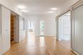 Großzügigkeit im Herzen Schwabings: Stilvoller Altbau mit 6 Zimmern und ruhigem Innenhof-Balkon - Geräumige Eingangsdiele