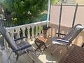 Villa mit 3 Schlafzimmern, 1 Badezimmer, Dachterrasse und Carport in ruhiger Lage
