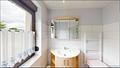 PROVISIONSFREI: Reihenmittelhaus in Merbitz mit Balkon, Terrasse & Keller - OG - Bad