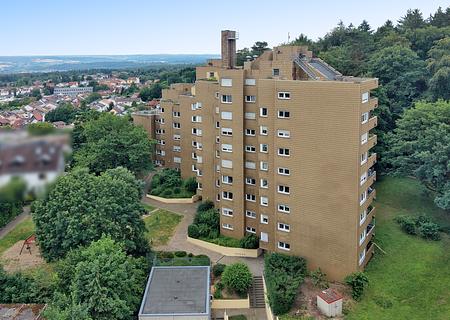 Große 4,5-Zimmer-Wohnung mit Ausblick - direkt am Wald - Außenansicht