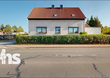 PROVISIONSFREI: Einfamilienhaus in Mansfeld/Siebigerode mit viel Wohnraum & großem Grundstück - Außenansicht