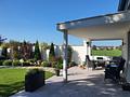 Neuwertiger Luxusbungalow mit sonnigem Garten in Top-Lage